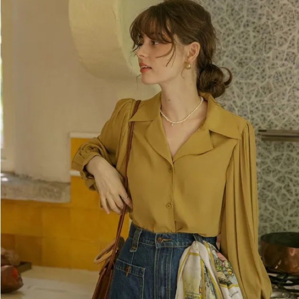 Puffed Shoulder Top
